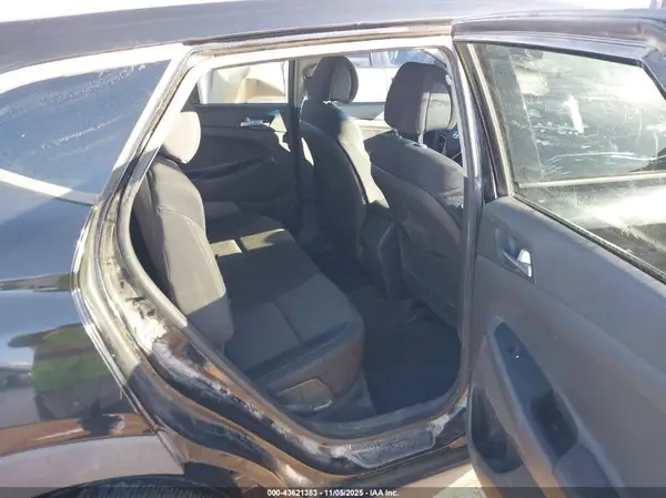 KM8J33A47GU216358 2016 HYUNDAI TUCSON - Image 8