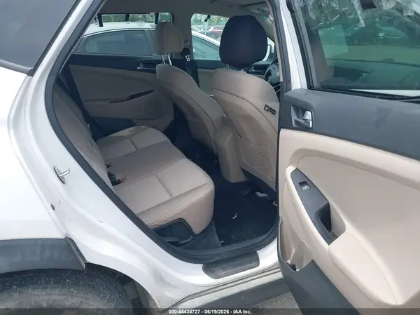 KM8J33A47GU226985 2016 HYUNDAI TUCSON - Image 8