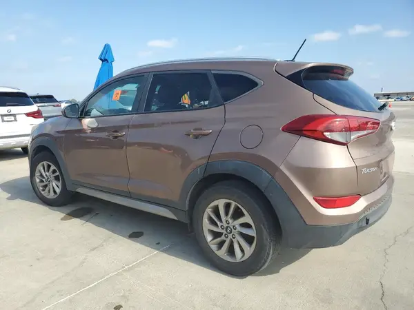 KM8J33A47HU260541 2017 HYUNDAI TUCSON - Image 2