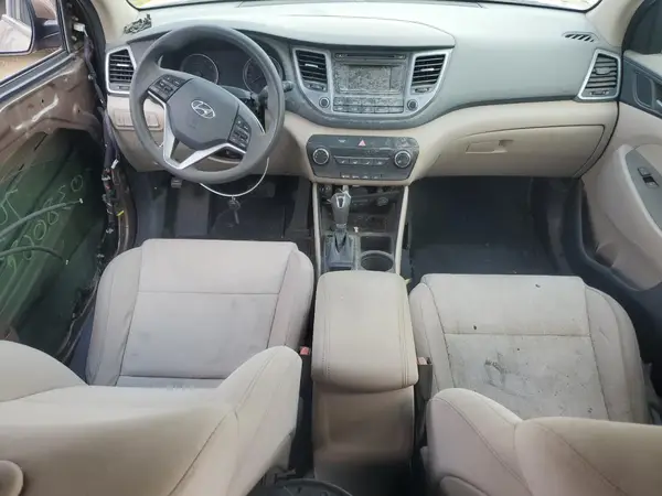KM8J33A47HU275024 2017 HYUNDAI TUCSON - Image 8