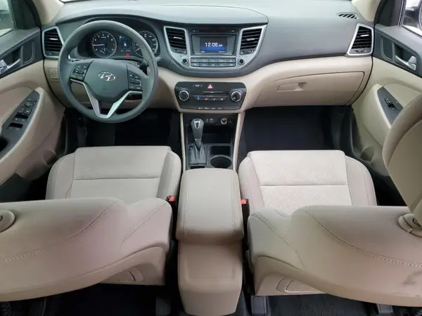 KM8J33A47HU287755 2017 HYUNDAI TUCSON - Image 8