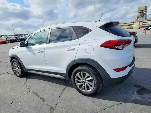 KM8J33A47HU294530 2017 HYUNDAI TUCSON - Image 2