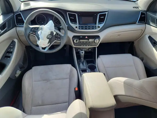 KM8J33A47HU294530 2017 HYUNDAI TUCSON - Image 8