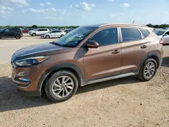 KM8J33A47HU327610 2017 HYUNDAI TUCSON