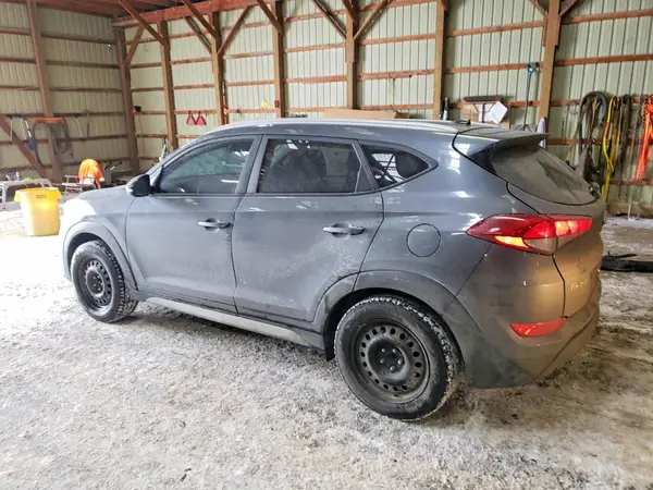 KM8J33A47HU334282 2017 HYUNDAI TUCSON - Image 2