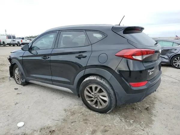 KM8J33A47HU339482 2017 HYUNDAI TUCSON - Image 2
