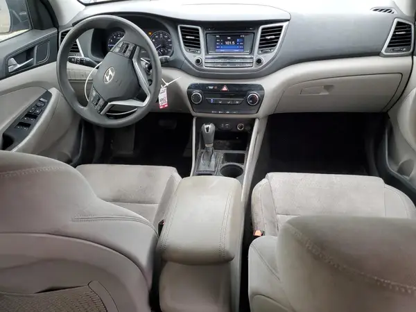 KM8J33A47HU339482 2017 HYUNDAI TUCSON - Image 8