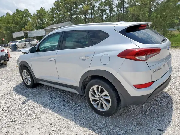 KM8J33A47HU365709 2017 HYUNDAI TUCSON - Image 2