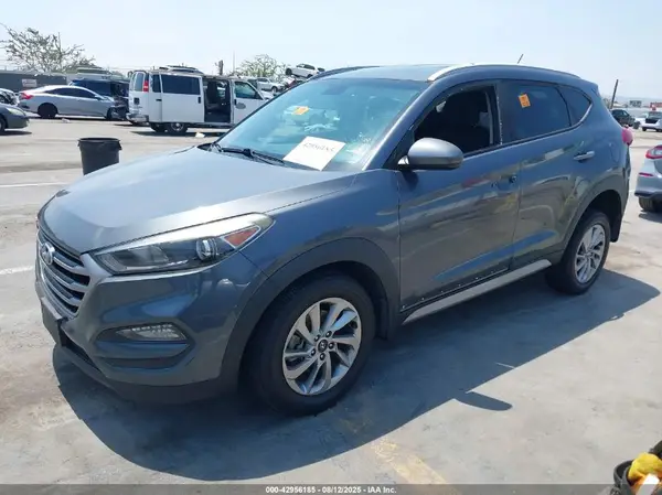 KM8J33A47HU379075 2017 HYUNDAI TUCSON - Image 2
