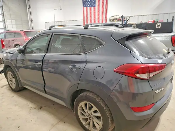 KM8J33A47HU391372 2017 HYUNDAI TUCSON - Image 2