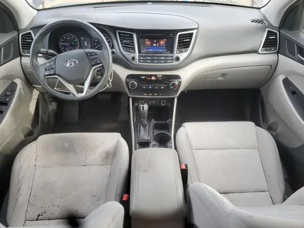 KM8J33A47HU396412 2017 HYUNDAI TUCSON - Image 8