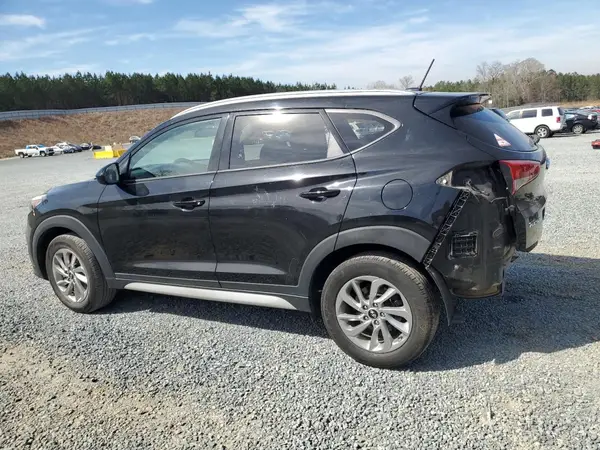 KM8J33A47HU401866 2017 HYUNDAI TUCSON - Image 2