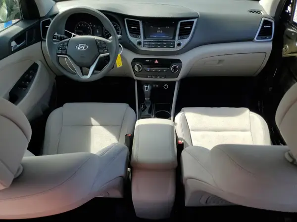 KM8J33A47HU401866 2017 HYUNDAI TUCSON - Image 8