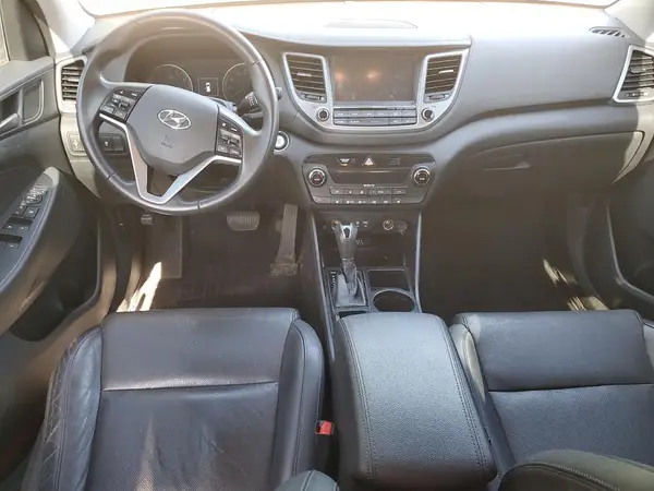 KM8J33A47HU404637 2017 HYUNDAI TUCSON - Image 8