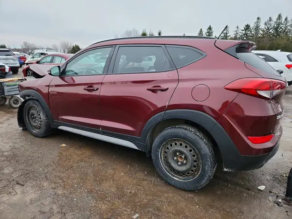 KM8J33A47HU412124 2017 HYUNDAI TUCSON - Image 2