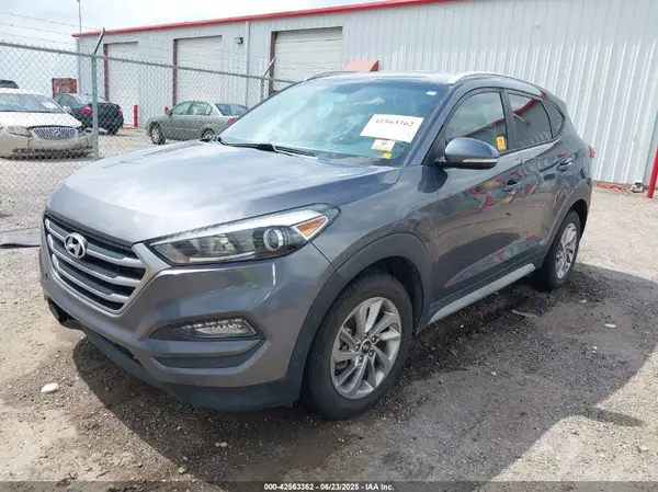 KM8J33A47HU414388 2017 HYUNDAI TUCSON - Image 2