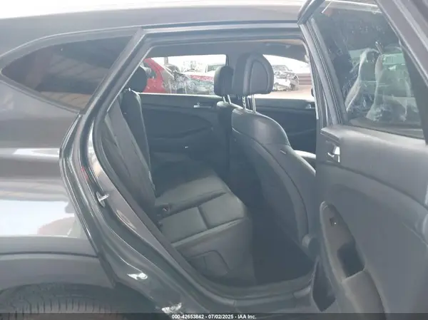 KM8J33A47HU421969 2017 HYUNDAI TUCSON - Image 8