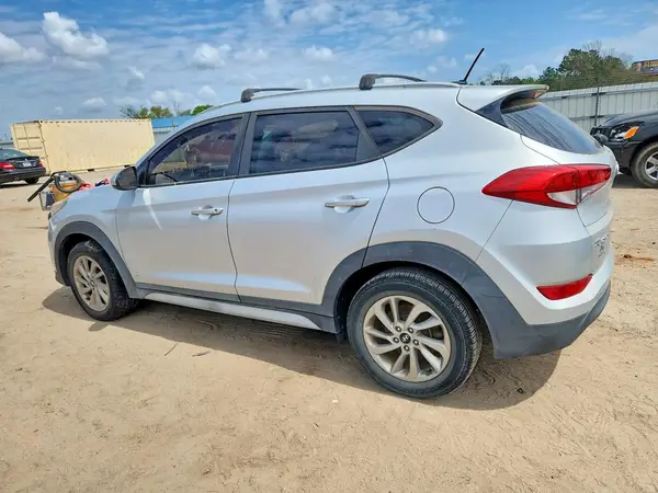 KM8J33A47HU430879 2017 HYUNDAI TUCSON - Image 2