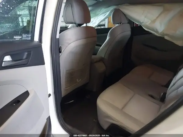 KM8J33A47HU434902 2017 HYUNDAI TUCSON - Image 8