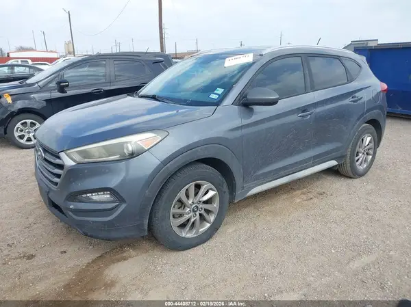 KM8J33A47HU437508 2017 HYUNDAI TUCSON - Image 2