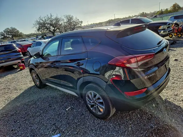 KM8J33A47HU446581 2017 HYUNDAI TUCSON - Image 2