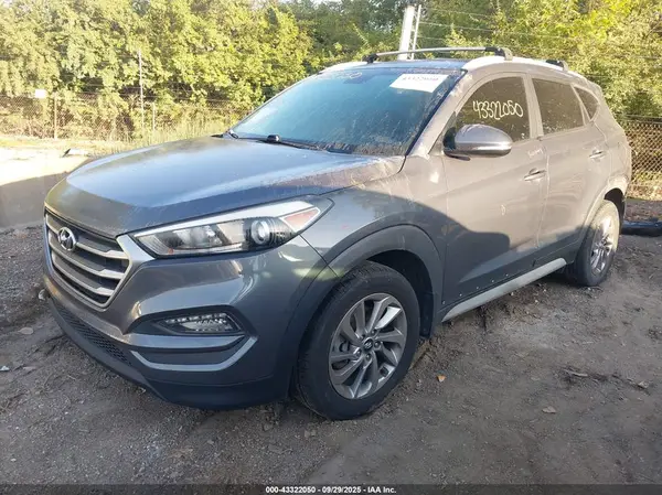 KM8J33A47HU449898 2017 HYUNDAI TUCSON - Image 2
