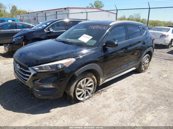 KM8J33A47HU451215 2017 HYUNDAI TUCSON - Image 2