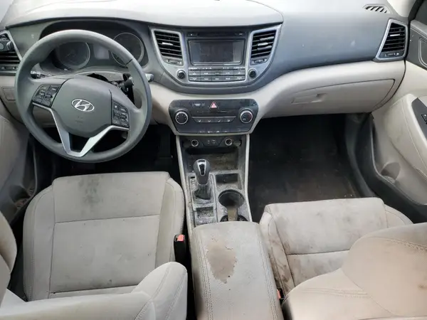 KM8J33A47HU455944 2017 HYUNDAI TUCSON - Image 8