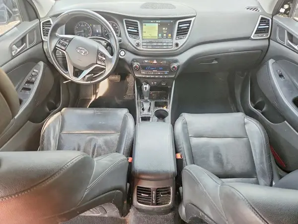 KM8J33A47HU484702 2017 HYUNDAI TUCSON - Image 8