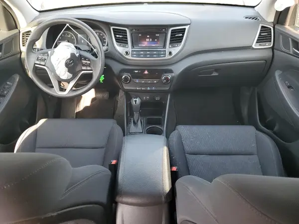 KM8J33A47HU492055 2017 HYUNDAI TUCSON - Image 8