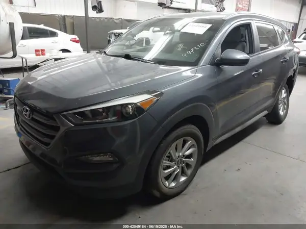 KM8J33A47HU497210 2017 HYUNDAI TUCSON - Image 2