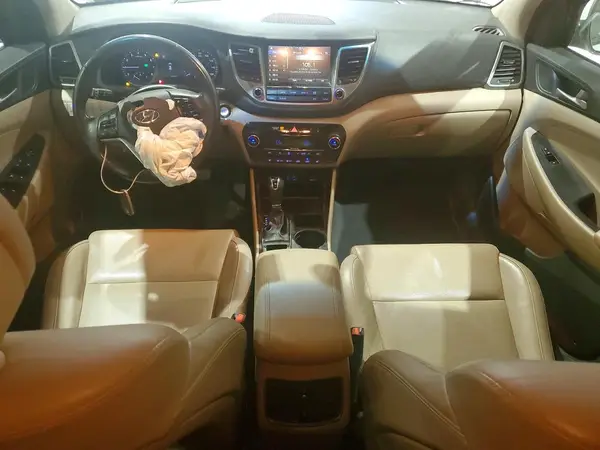 KM8J33A47HU500199 2017 HYUNDAI TUCSON - Image 8