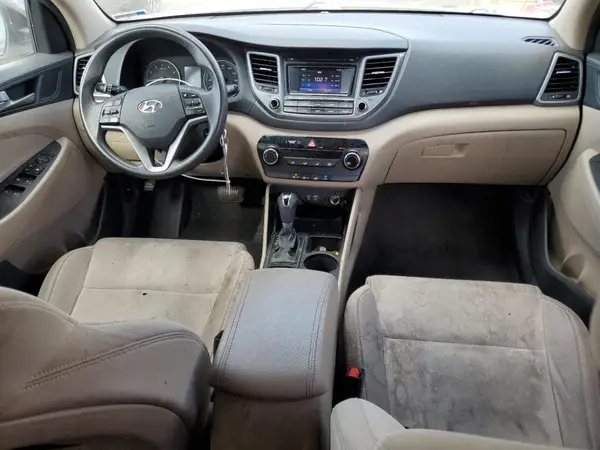 KM8J33A47HU502597 2017 HYUNDAI TUCSON - Image 8