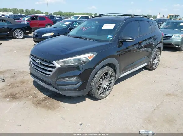 KM8J33A47HU522669 2017 HYUNDAI TUCSON - Image 2