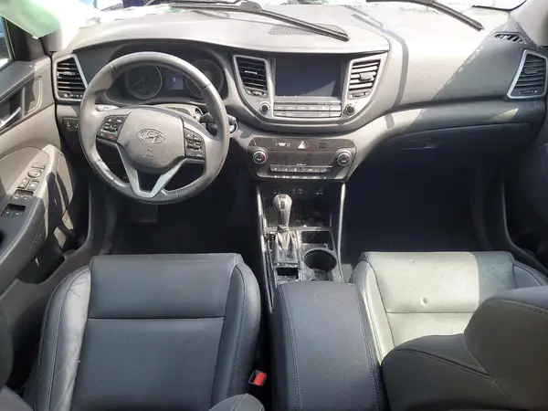 KM8J33A47HU529380 2017 HYUNDAI TUCSON - Image 8