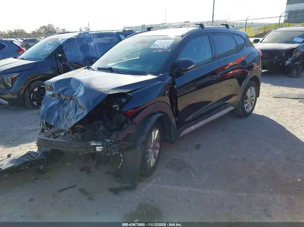 KM8J33A47HU539164 2017 HYUNDAI TUCSON - Image 2