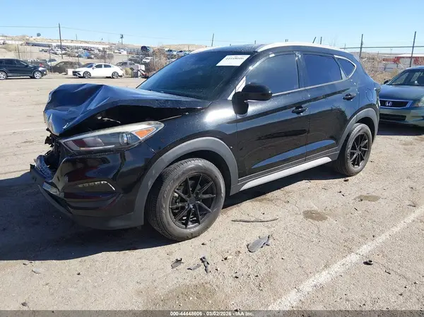KM8J33A47HU541349 2017 HYUNDAI TUCSON - Image 2