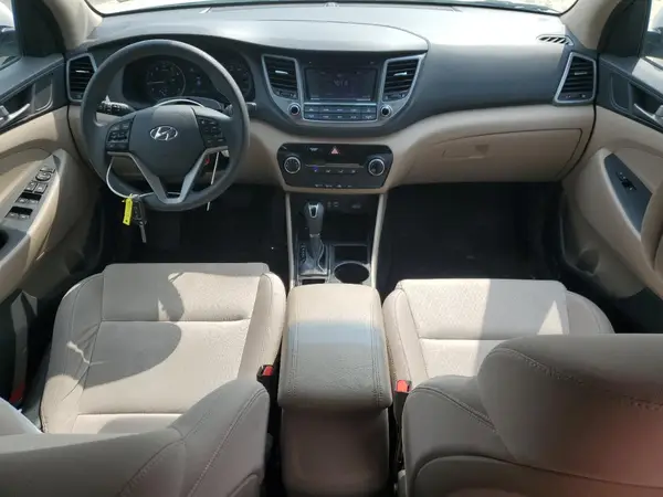 KM8J33A47HU585559 2017 HYUNDAI TUCSON - Image 8