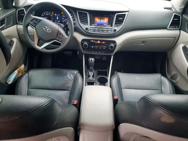 KM8J33A47HU585884 2017 HYUNDAI TUCSON - Image 8