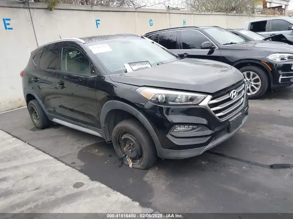 KM8J33A47HU587053 2017 HYUNDAI TUCSON - Image 1