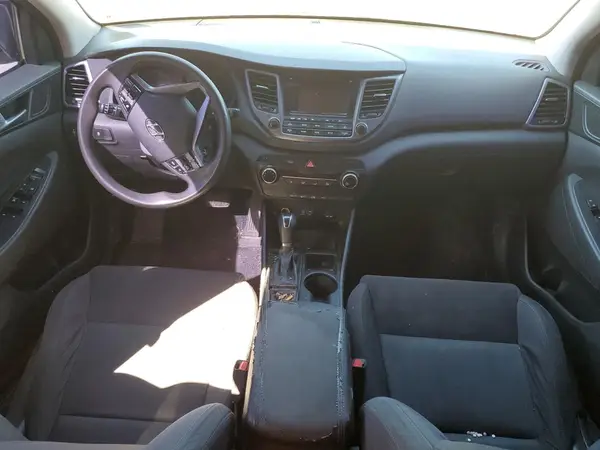KM8J33A47HU588008 2017 HYUNDAI TUCSON - Image 8