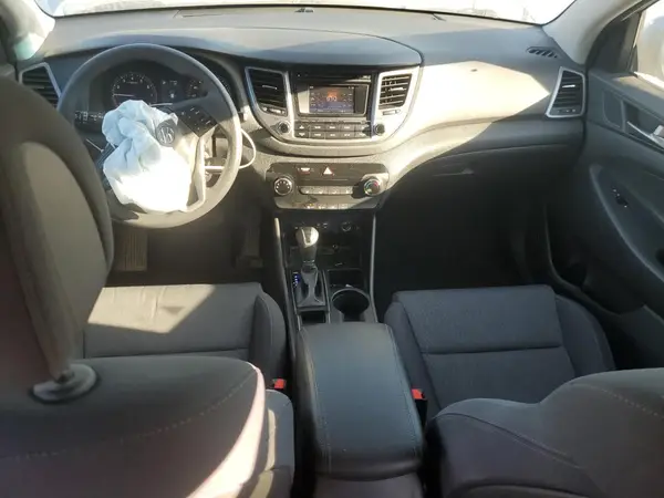 KM8J33A47HU595069 2017 HYUNDAI TUCSON - Image 8