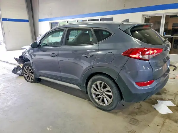 KM8J33A47JU596891 2018 HYUNDAI TUCSON - Image 2