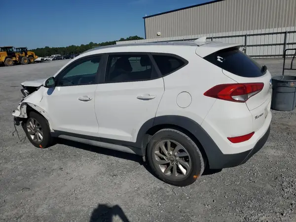 KM8J33A47JU603905 2018 HYUNDAI TUCSON - Image 2