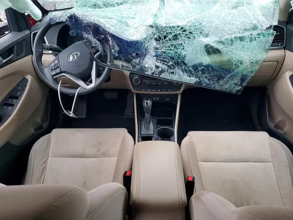 KM8J33A47JU604746 2018 HYUNDAI TUCSON - Image 8
