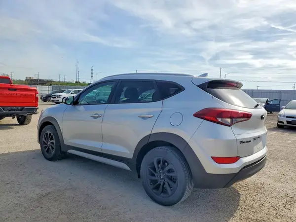 KM8J33A47JU609512 2018 HYUNDAI TUCSON - Image 2