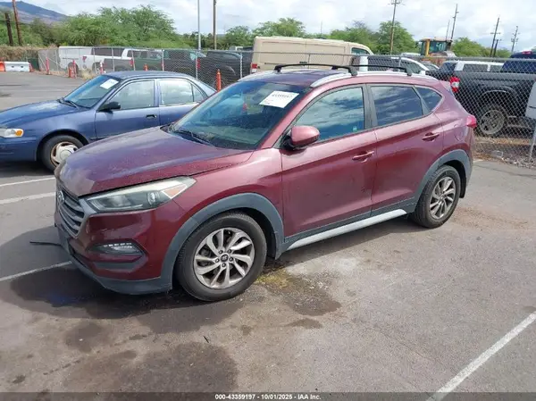 KM8J33A47JU611115 2018 HYUNDAI TUCSON - Image 2