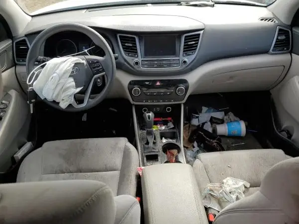 KM8J33A47JU613253 2018 HYUNDAI TUCSON - Image 8