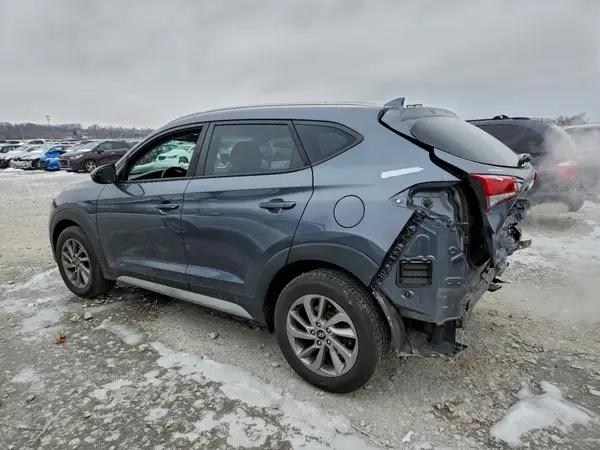 KM8J33A47JU615875 2018 HYUNDAI TUCSON - Image 2