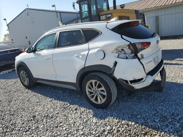 KM8J33A47JU627492 2018 HYUNDAI TUCSON - Image 2